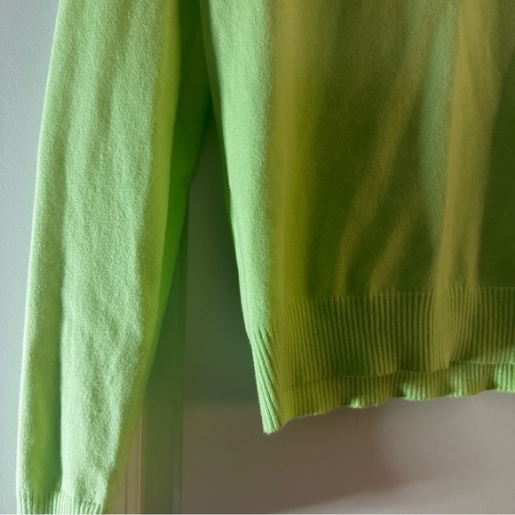Lilly Pulitzer Palm Tree Logo V-Neck Sweater Green Women’s Medium - Picture 2 of 9